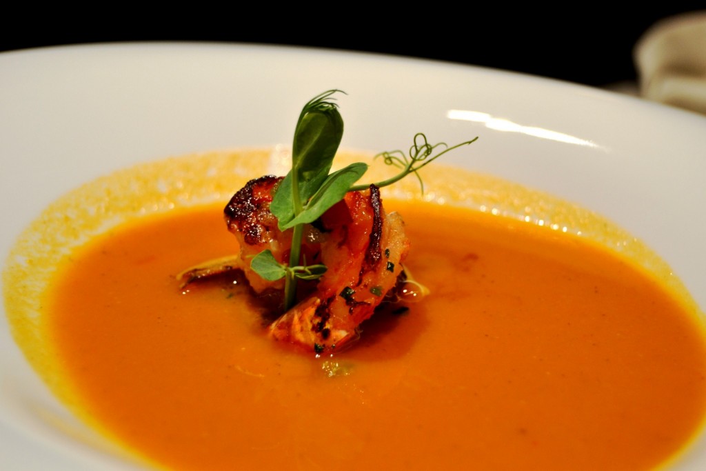 Sopa de Peixe com Camarão à Tailandês